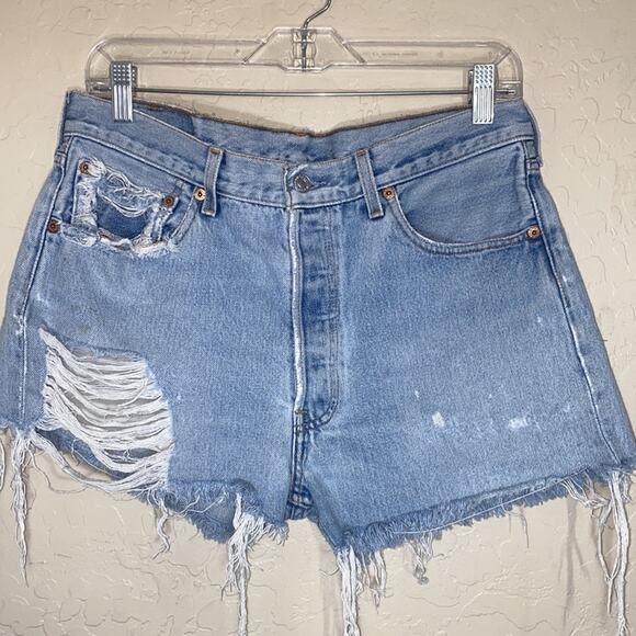 Vintage Levi’s 501 cut off shorts - Picture 2 of 6